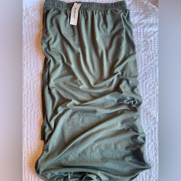 Three Bird Nest Sage Pencil Skirt - Picture 14 of 14
